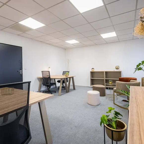 Bureau privé 44 m² 9 postes Coworking Avenue André Diligent Roubaix 59100 - photo 2