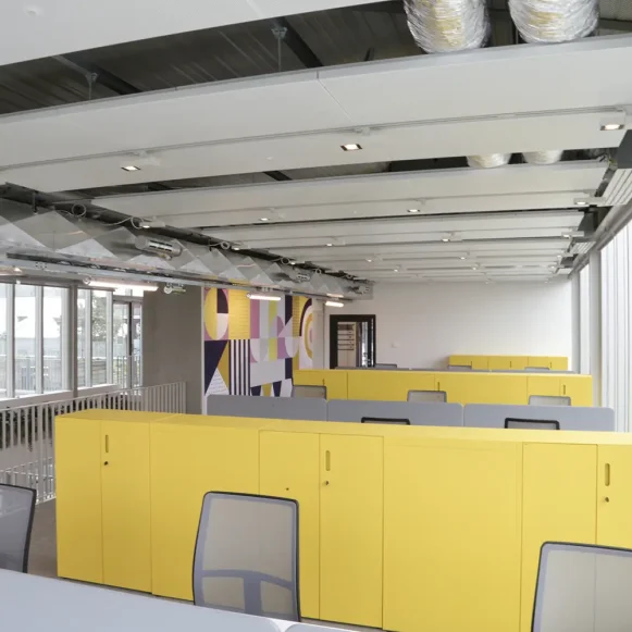 Bureau privé 84 m² 18 postes Coworking Boulevard Voltaire Paris 75011 - photo 2