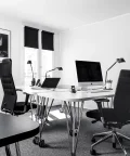 Open Space - 75004 - 2 postes - 360€
