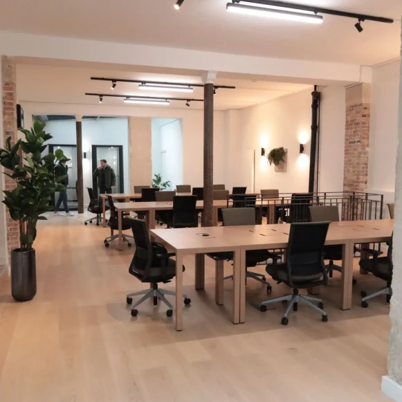 Espace indépendant 194 m² 30 postes Coworking Rue de Rocroy Paris 75010 - photo 8