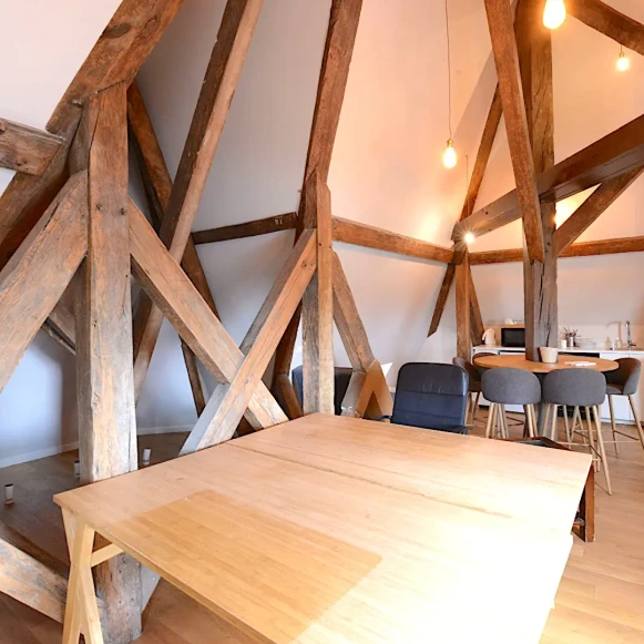 Espace indépendant 70 m² 5 postes Location bureau Cours du Médoc Bordeaux 33300 - photo 1