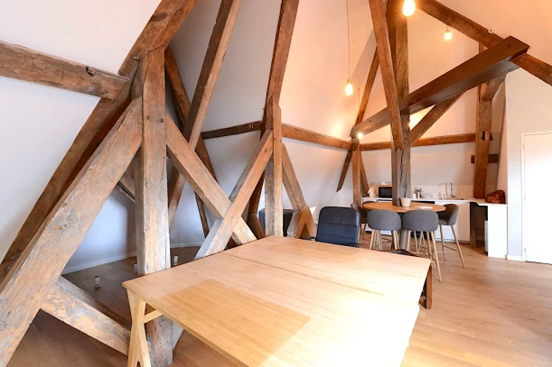 Espace indépendant - 33300 - 5 postes - 1390€