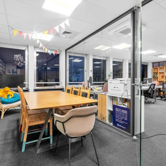 Bureau privé 100 m² 15 postes Location bureau Avenue Charles de Gaulle Neuilly-sur-Seine 92200 - photo 3