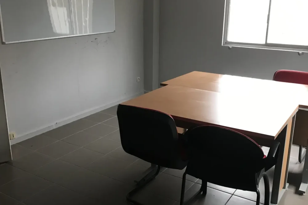 Bureau privé - 91330 - 4 postes - 1000€