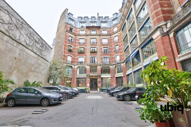 Espace indépendant - 75010 - 80 postes - 35000€