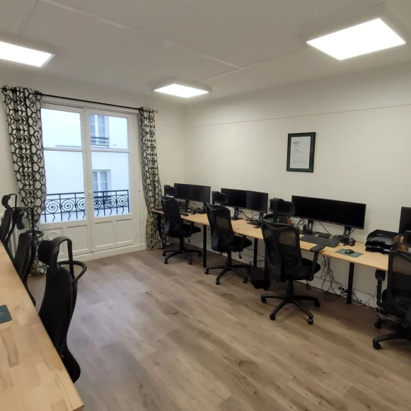 Bureau privé 20 m² 7 postes Location bureau Rue de Provence Paris 75008 - photo 1