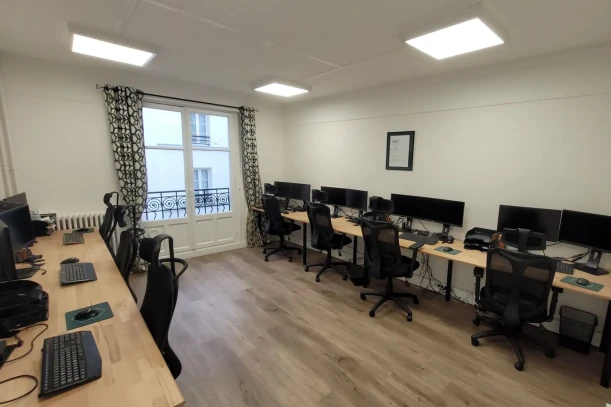 Bureau privé - 75008 - 7 postes - 1700€