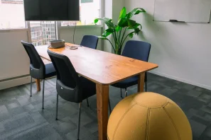 Open Space - 31000 - 4 postes - 240€