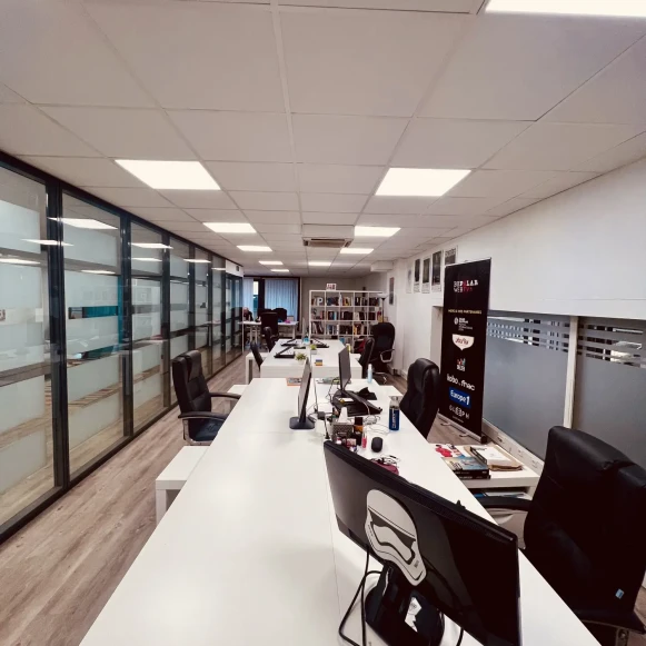 Open Space  10 postes Coworking Rue Royale Saint-Cloud 92210 - photo 3