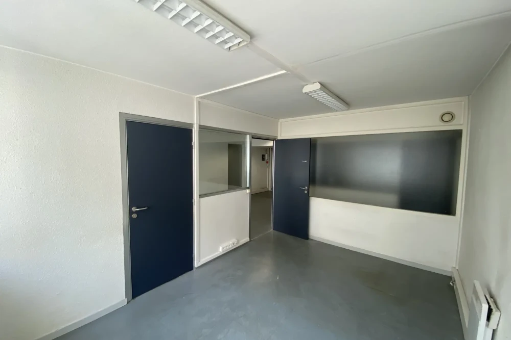 Espace indépendant - 92120 - 11 postes - 2100€