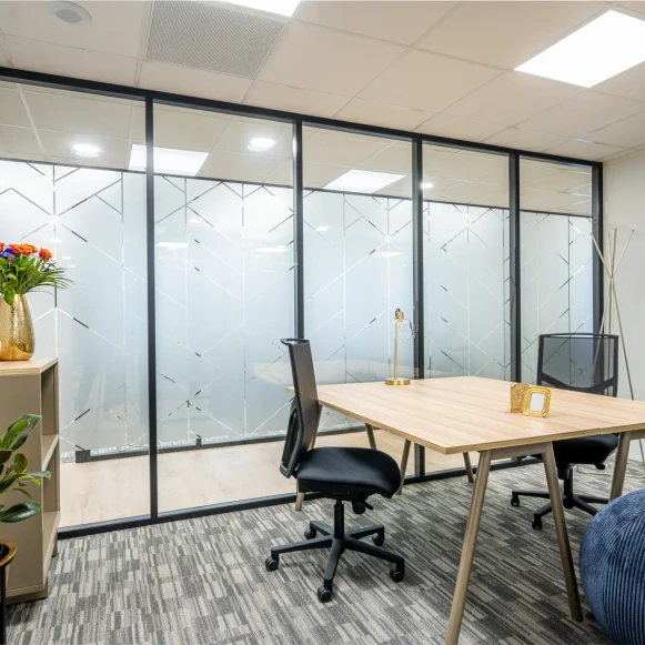 Bureau privé 13 m² 2 postes Location bureau Rue des Courtillons Bruz 35170 - photo 7