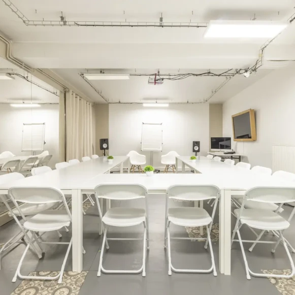 Open Space  1 poste Coworking Rue de la Jonquière Paris 75017 - photo 4