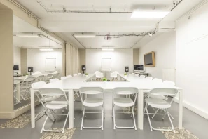 Open Space - 75017 - 10 postes - 231€