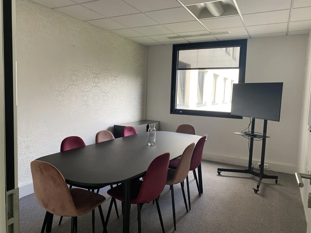 Espace indépendant - 92500 - 24 postes - 12000€