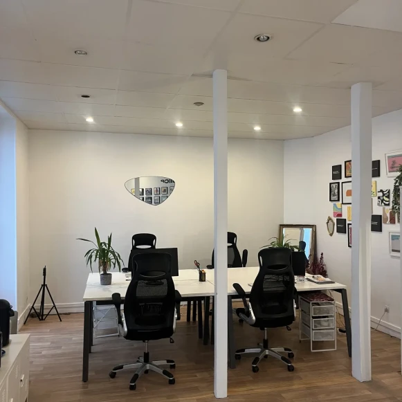 Bureau privé 37 m² 6 postes Location bureau Rue Feydeau Paris 75002 - photo 2