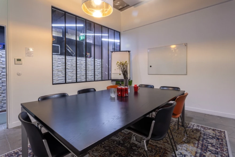 Bureau privé - 75010 - 5 postes - 2250€