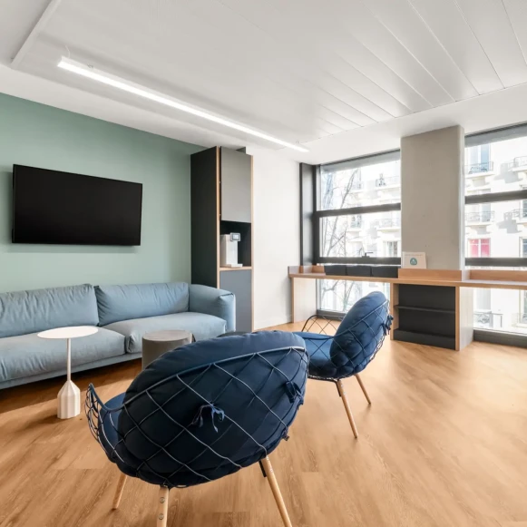 Espace indépendant 1 214 m² 150 postes Location bureau Rue d'Héliopolis Paris 75017 - photo 5