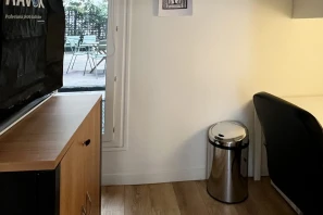 Open Space - 75008 - 1 poste - 400€