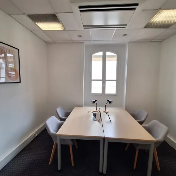 Bureau privé 14 m² 3 postes Location bureau Avenue de Messine Paris 75008 - photo 8