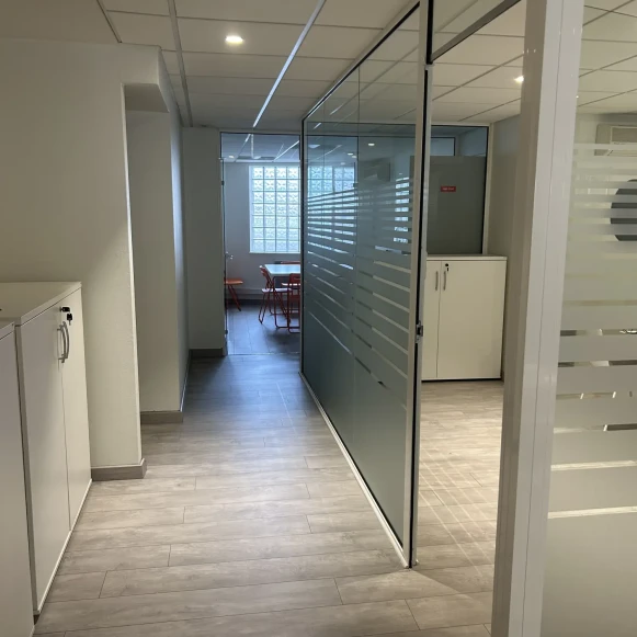 Bureau privé 18 m² 1 poste Location bureau Boulevard de la République Agen 47000 - photo 2