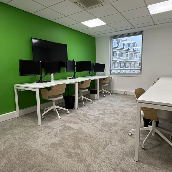 Bureau privé 18 m² 6 postes Location bureau Boulevard du Montparnasse Paris 75014 - photo 3