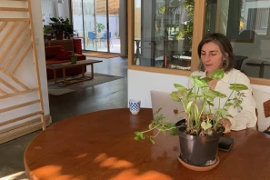 Open Space - 93100 - 1 poste - 250€