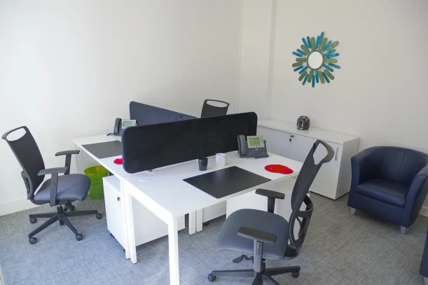 Bureau privé - 33000 - 3 postes - 1536€