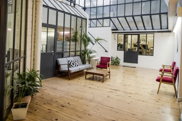 Bureau privé - 75018 - 6 postes - 1480€