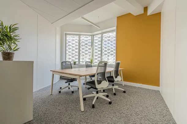 Bureau privé - 35000 - 4 postes - 1960€