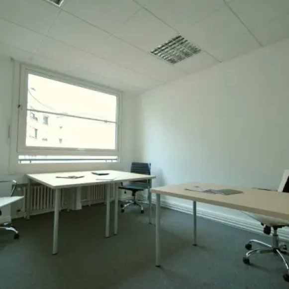 Bureau privé 13 m² 3 postes Coworking Rue du Calvaire Nantes 44000 - photo 6