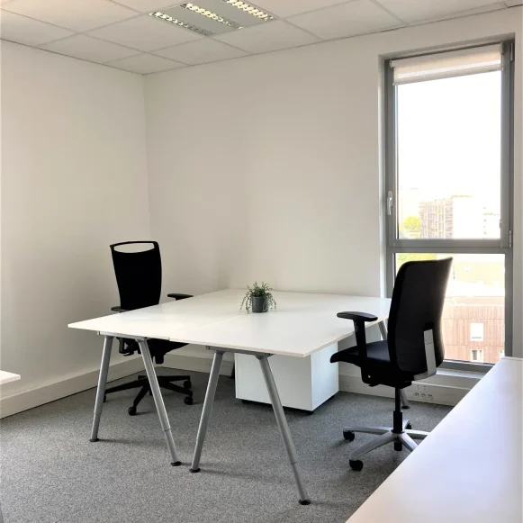 Bureau privé 15 m² 3 postes Coworking Rue René Viviani Nantes 44200 - photo 4