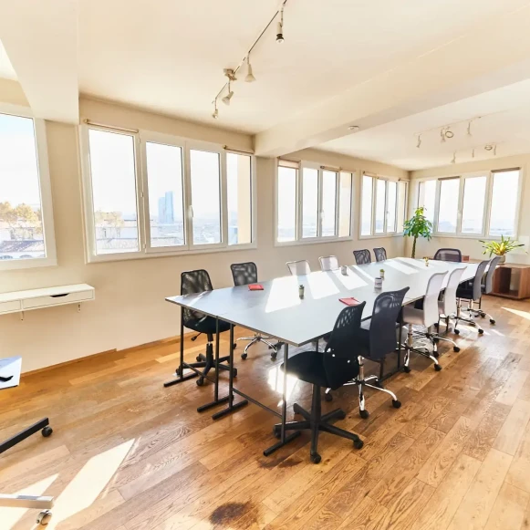 Bureau privé 12 m² 2 postes Location bureau Chemin de la Madrague-Ville Marseille 13002 - photo 2