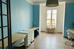 Bureau privé - 06000 - 4 postes - 850€