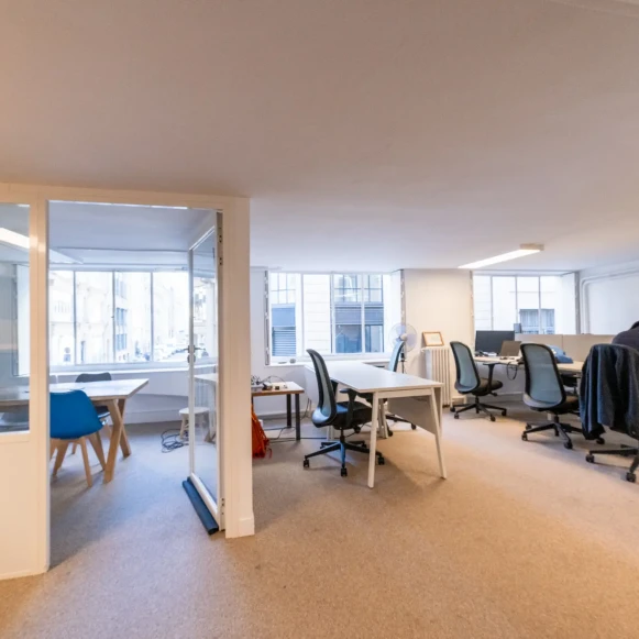 Open Space  10 postes Location bureau Rue Saint-Fiacre Paris 75002 - photo 5