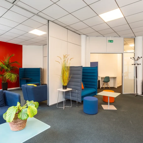 Bureau privé 8 m² 1 poste Coworking Rue des Petits Hôtels Paris 75010 - photo 5