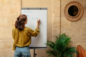 Espace indépendant - 33000 - 8 postes - 2200€