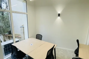 Bureau privé - 33000 - 3 postes - 1300€