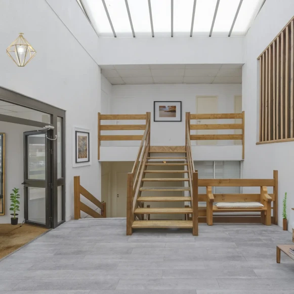 Bureau privé 25 m² 5 postes Coworking Rue René Cassin Massy 91300 - photo 5