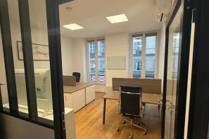 Bureau privé - 75008 - 4 postes - 2200€