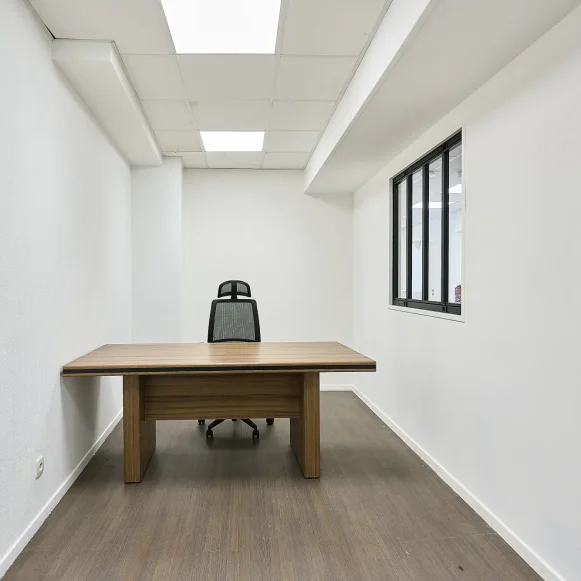 Bureau privé 12 m² 4 postes Coworking Rue de Fontenoy Lille 59000 - photo 2