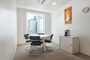 Bureau privé - 92800 - 4 postes - 1796€