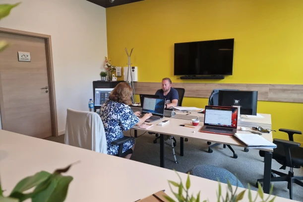 Open Space - 67600 - 4 postes - 110€