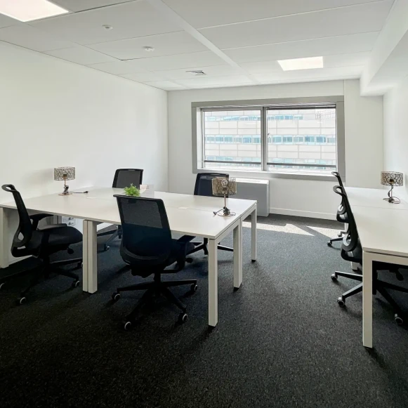 Bureau privé 22 m² 6 postes Coworking Place des Cinq Martyrs du Lycée Buffon Paris 75015 - photo 1