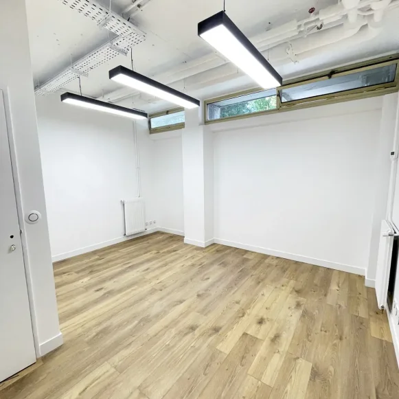 Bureau privé 11 m² 3 postes Coworking Avenue Pasteur Montreuil 93100 - photo 2