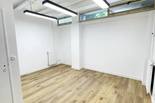 Bureau privé - 93100 - 3 postes - 490€