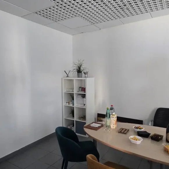 Bureau privé 12 m² 2 postes Location bureau Boulevard Jeanne d'Arc Argenteuil 95100 - photo 8