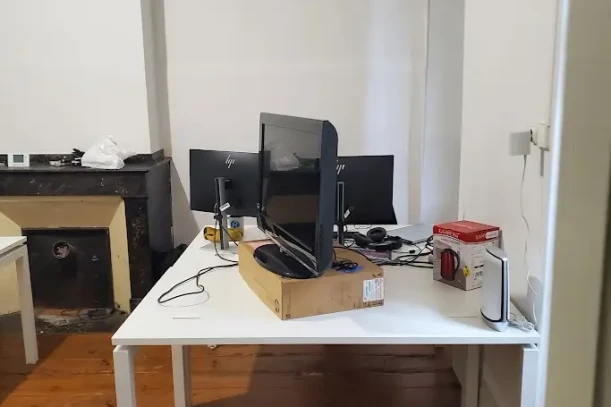 Bureau privé - 31000 - 6 postes - 2100€
