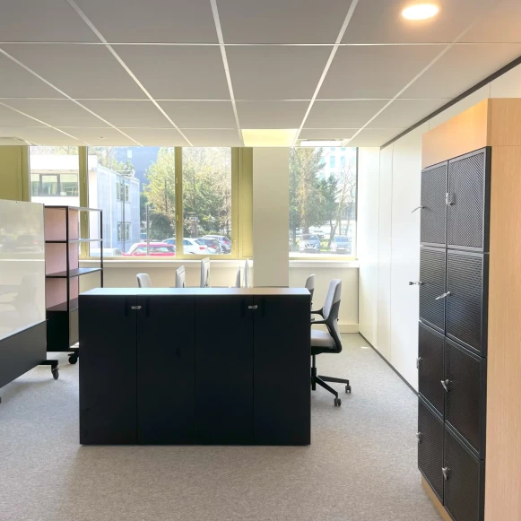 Espace indépendant 200 m² 20 postes Location bureau Avenue John Fitzgerald Kennedy Mérignac 33700 - photo 1