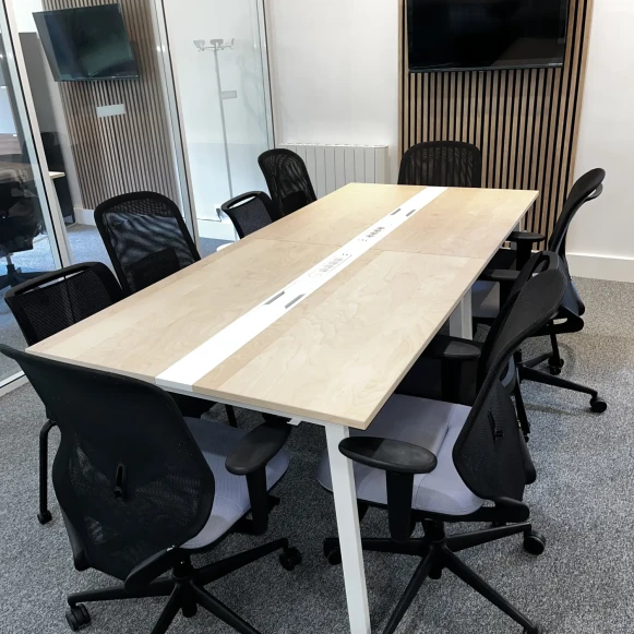 Bureau privé 13 m² 4 postes Location bureau Avenue des États Unis Versailles 78000 - photo 3