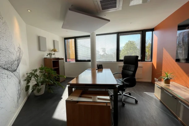 Bureau privé - 49000 - 1 poste - 850€